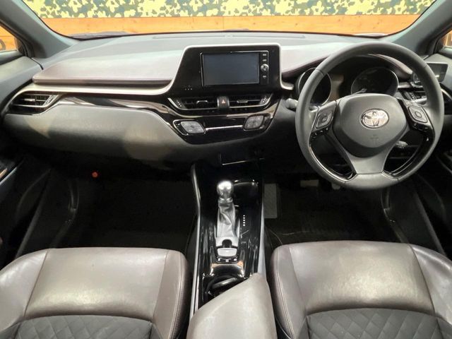 TOYOTA C-HR 2017 Image 31