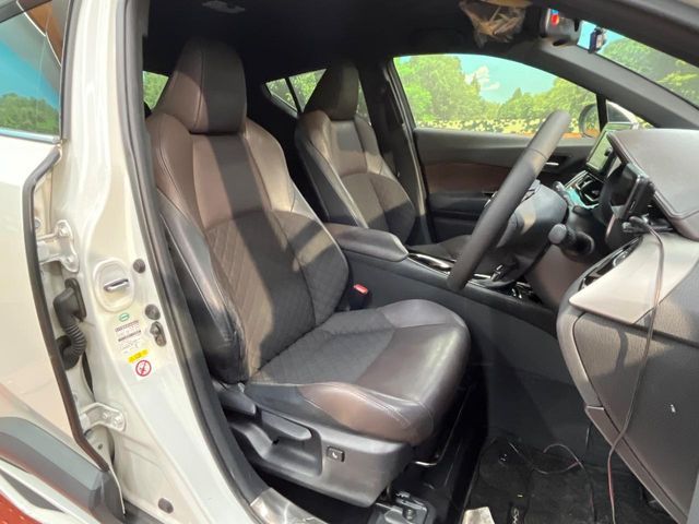 TOYOTA C-HR 2017 Image 31