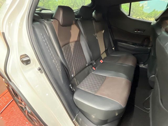 TOYOTA C-HR 2017 Image 31