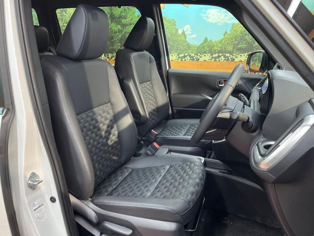 TOYOTA VOXY HYBRID 2025 Image 31