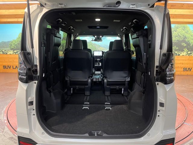 TOYOTA VOXY HYBRID 2025 Image 31