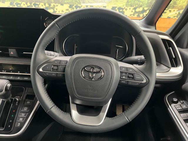 TOYOTA VOXY HYBRID 2025 Image 31