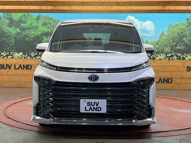 TOYOTA VOXY HYBRID 2025 Image 31