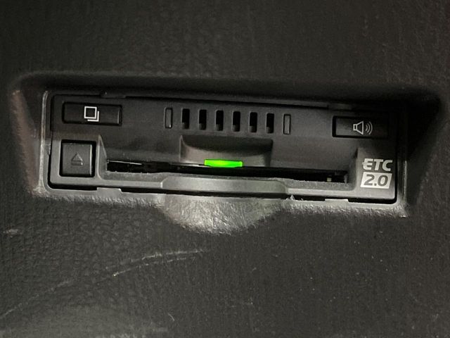 TOYOTA C-HR 2017 Image 31