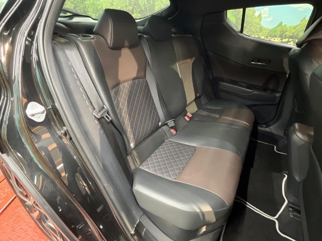 TOYOTA C-HR 2017 Image 31