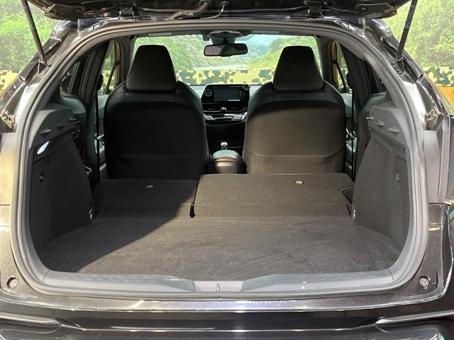 TOYOTA C-HR 2017 Image 31