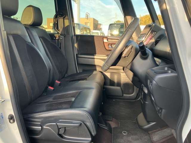 HONDA N BOX CUSTOM 2018 Image 31