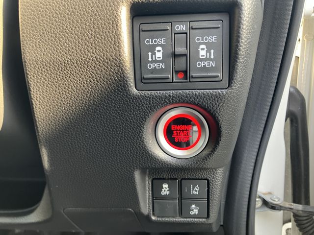 HONDA N BOX CUSTOM 2018 Image 31