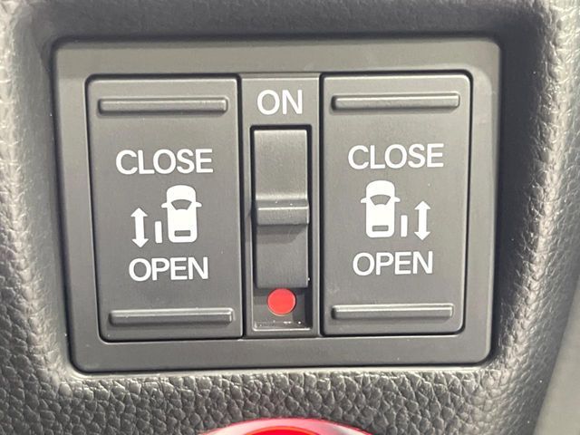 HONDA N BOX CUSTOM 2020 Image 31