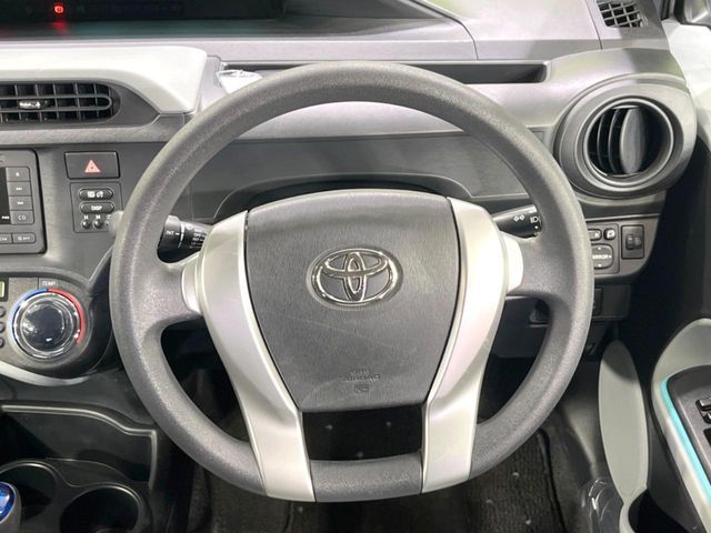 TOYOTA AQUA 2012 Image 31