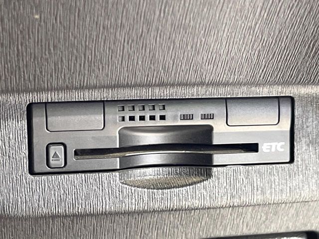 TOYOTA PRIUS 2012 Image 31