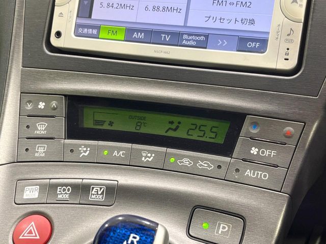 TOYOTA PRIUS 2012 Image 31