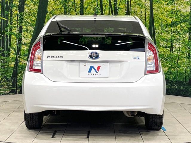 TOYOTA PRIUS 2012 Image 31