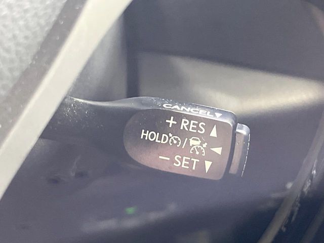 TOYOTA C-HR 2017 Image 31