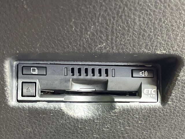 TOYOTA C-HR 2017 Image 31