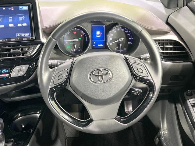 TOYOTA C-HR 2017 Image 31