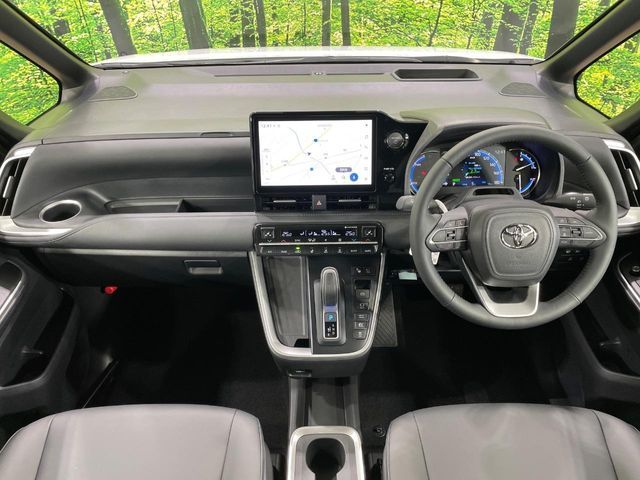 TOYOTA VOXY HYBRID 2026 Image 31