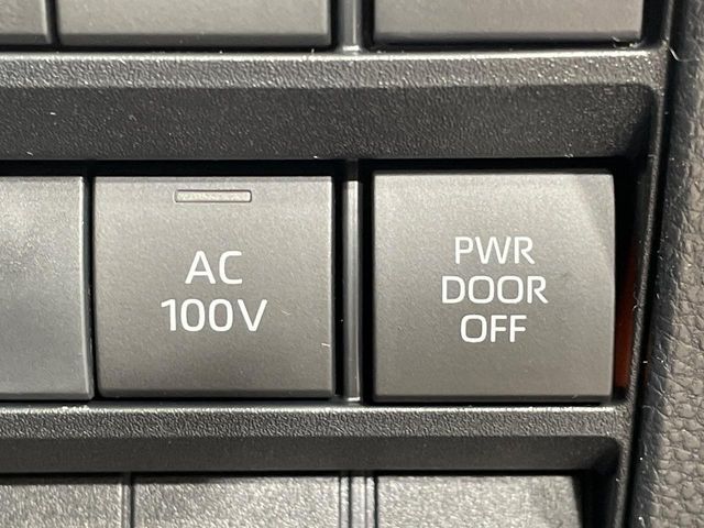 TOYOTA VOXY HYBRID 2026 Image 31