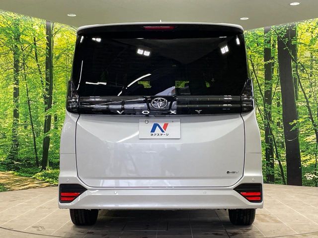 TOYOTA VOXY HYBRID 2026 Image 31