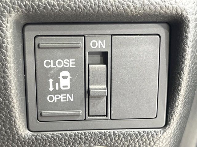 HONDA N BOX CUSTOM 2018 Image 31