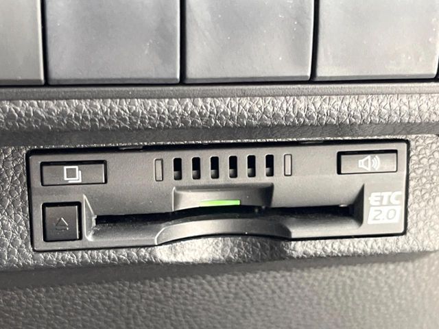 TOYOTA COROLLA SPORT HYBRID 2019 Image 31