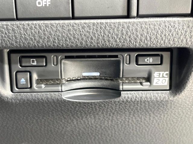 TOYOTA HARRIER HYBRID 2023 Image 31