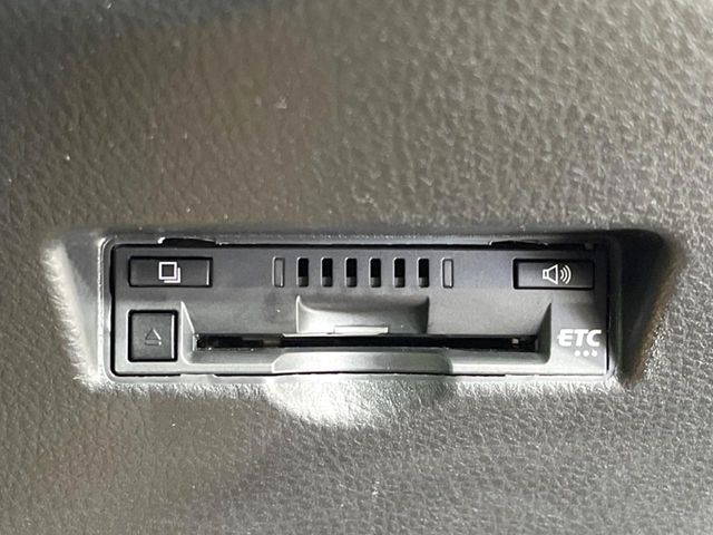 TOYOTA C-HR 2017 Image 31