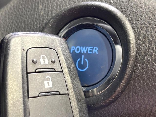 TOYOTA C-HR 2017 Image 31