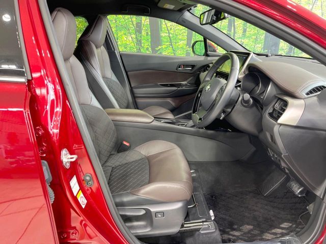 TOYOTA C-HR 2018 Image 31