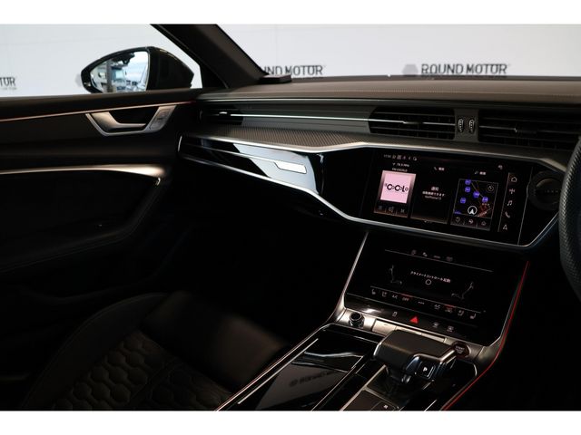 AUDI RS6 AVANT 2022 Image 31