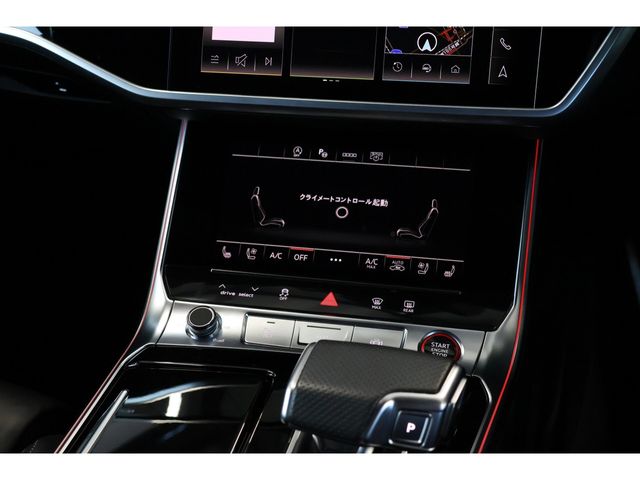 AUDI RS6 AVANT 2022 Image 31