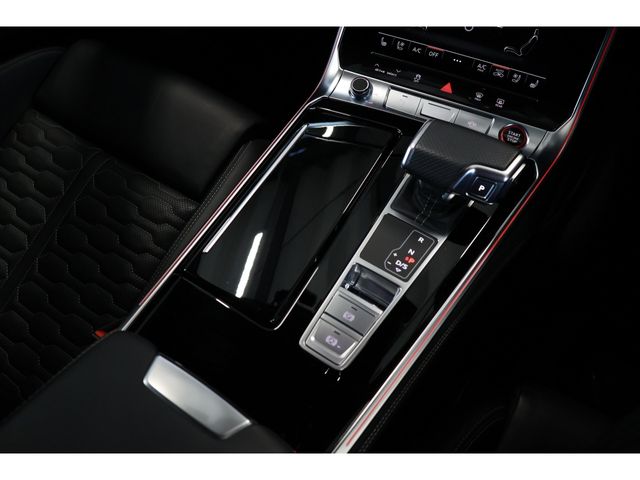 AUDI RS6 AVANT 2022 Image 31