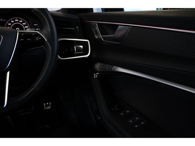 AUDI RS6 AVANT 2022 Image 31