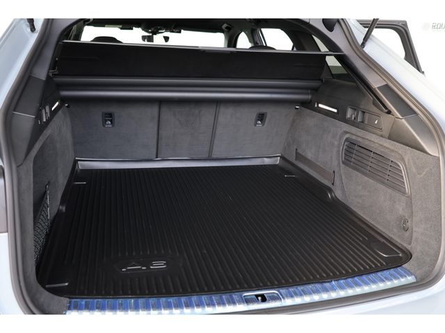 AUDI RS6 AVANT 2022 Image 31