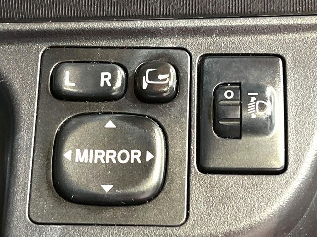 TOYOTA AQUA 2012 Image 31