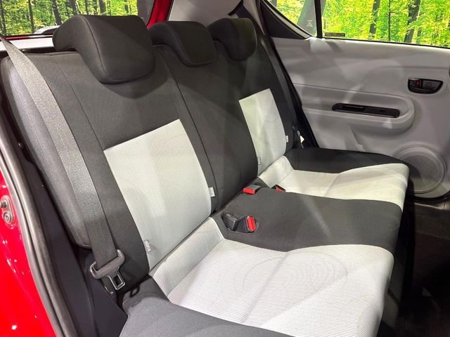 TOYOTA AQUA 2012 Image 31