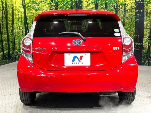 TOYOTA AQUA 2012 Image 31