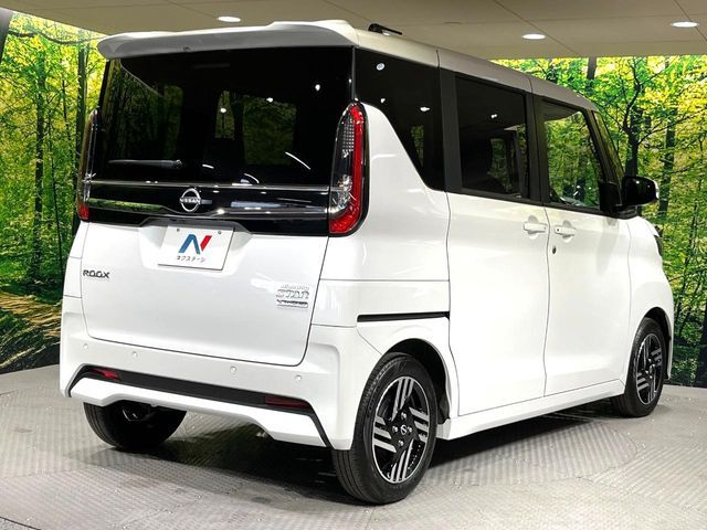 NISSAN ROOX 2023 Image 31