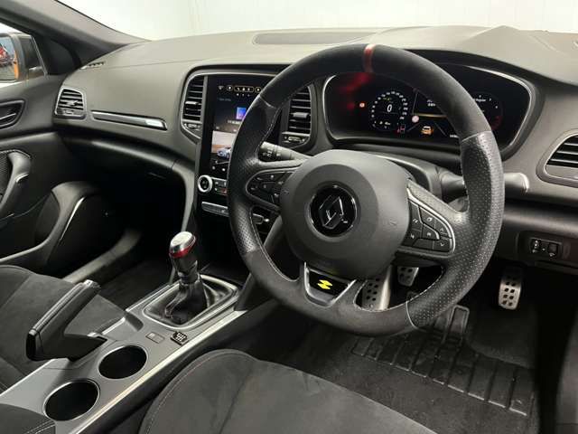 RENAULT MEGANE HATCH 2023 Image 31