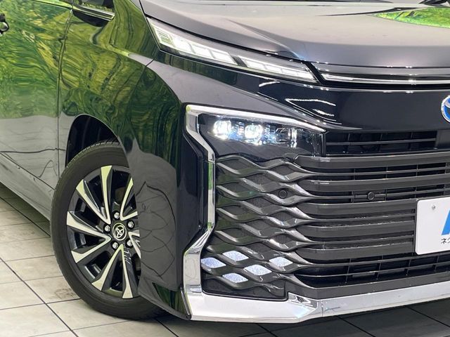 TOYOTA VOXY HYBRID 2023 Image 31