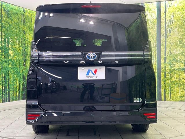 TOYOTA VOXY HYBRID 2023 Image 31