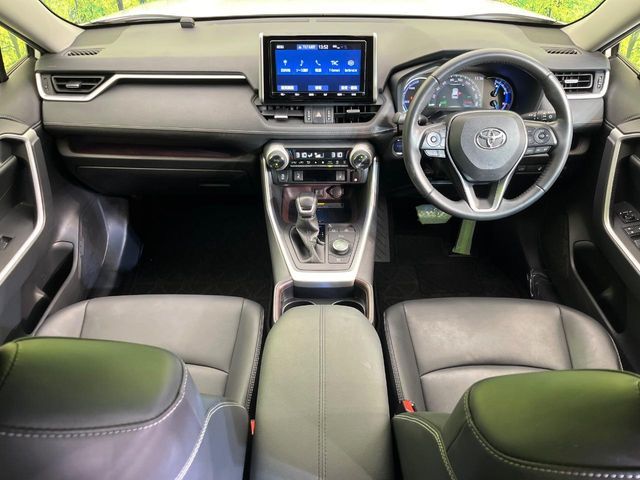 TOYOTA RAV4 HYBRID 4WD 2019 Image 31