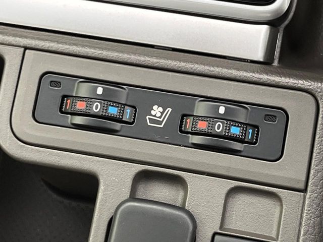 TOYOTA LANDCRUISER PRADO 2023 Image 31