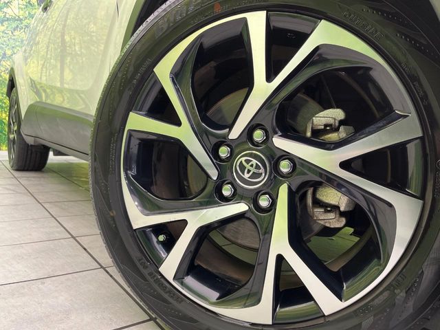 TOYOTA C-HR 2018 Image 31