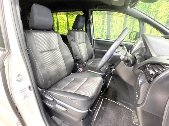 TOYOTA VOXY HYBRID 2020 Image 31