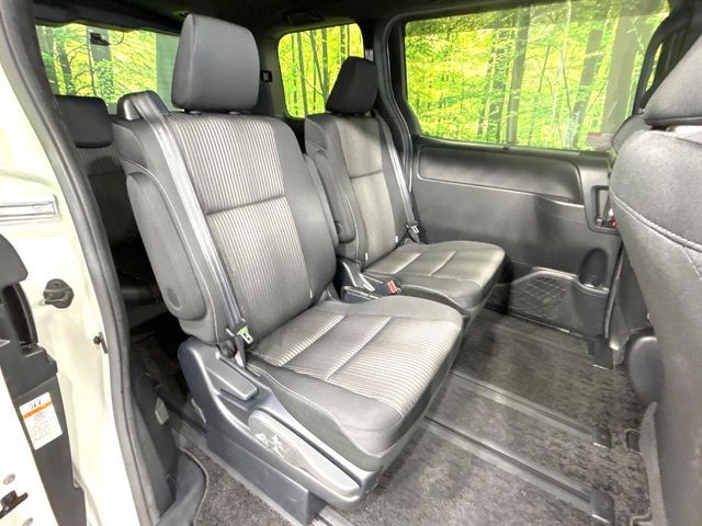 TOYOTA VOXY HYBRID 2020 Image 31