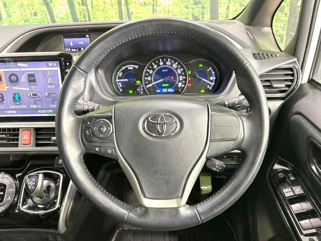 TOYOTA VOXY HYBRID 2020 Image 31