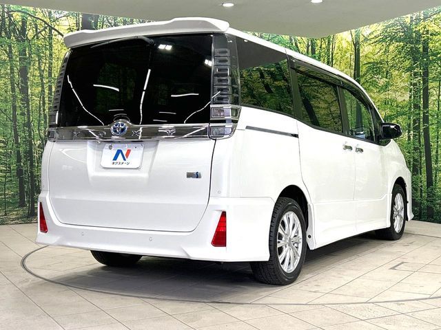 TOYOTA VOXY HYBRID 2020 Image 31