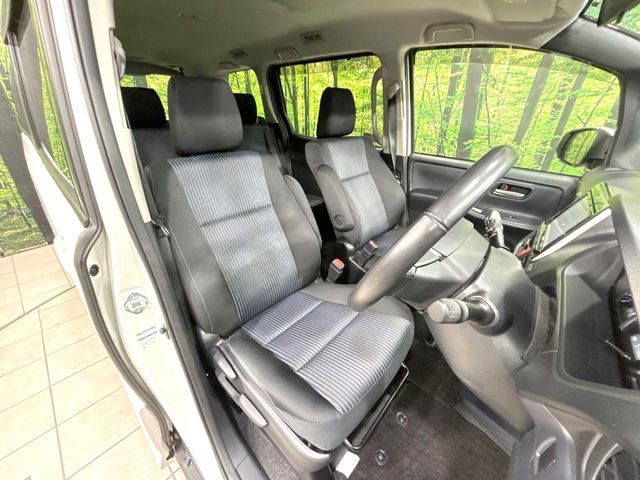 TOYOTA NOAH 2014 Image 31