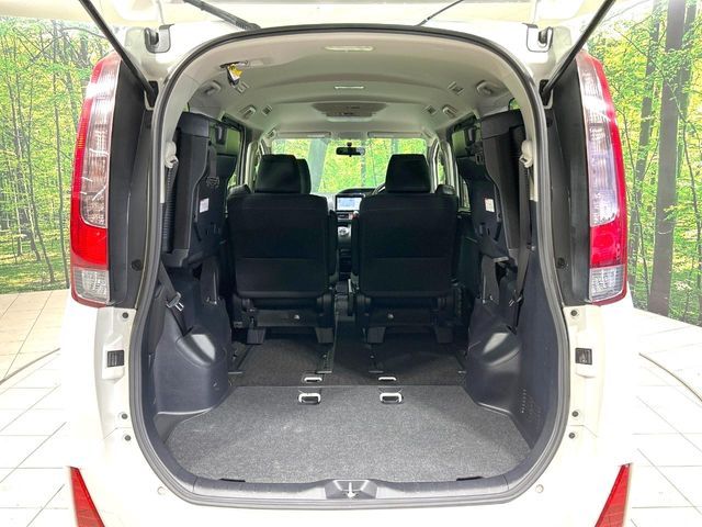 TOYOTA NOAH 2014 Image 31